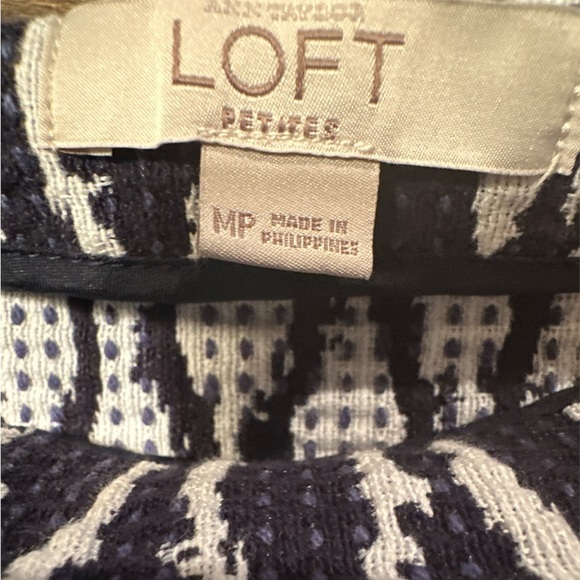 Loft Skirt Blue and White Sz Medium‎ Petite Very Good - Picture 3 of 3
